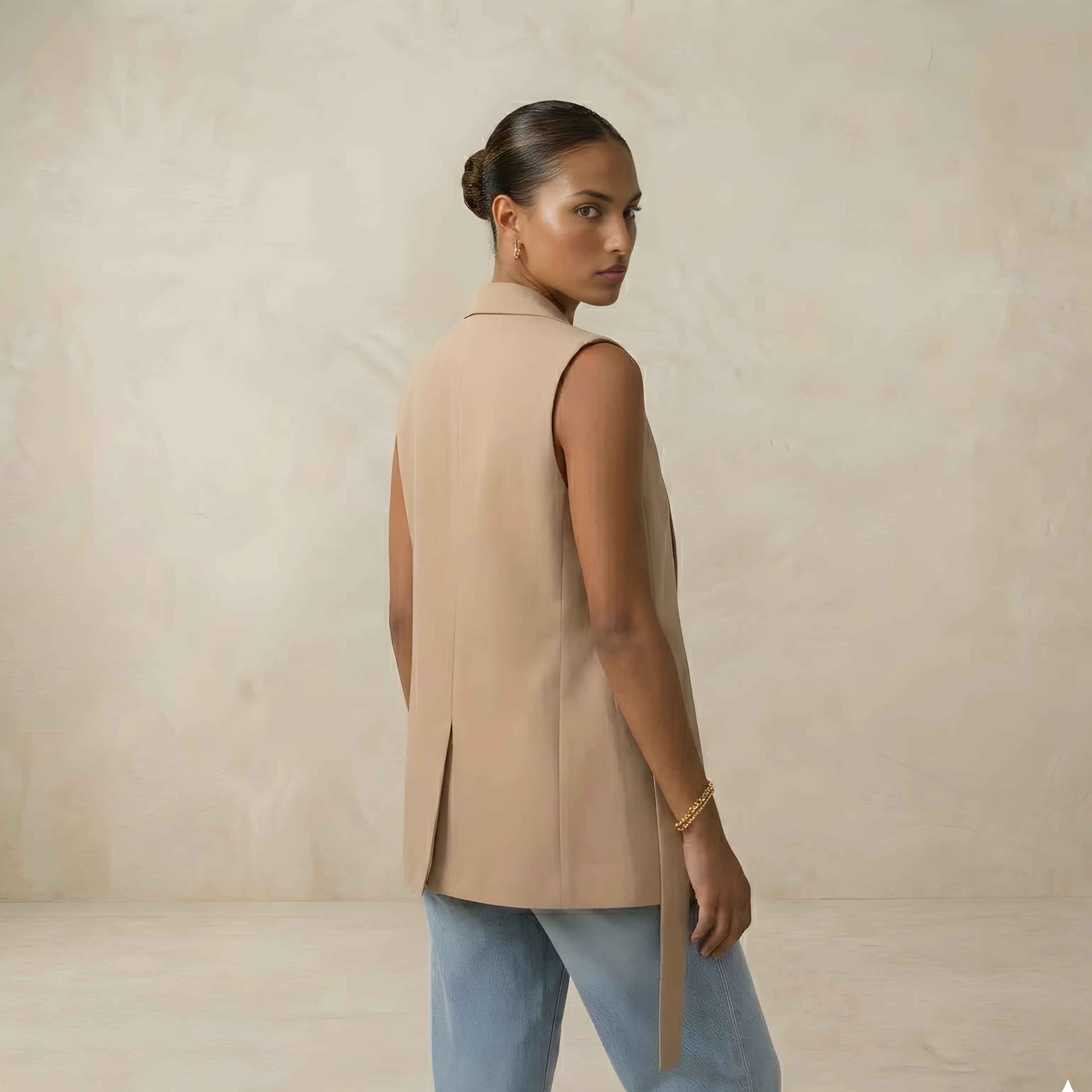 Essential Tee Linear Essence